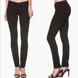 Paige Peg Skinny Jeans in Black in Size 28